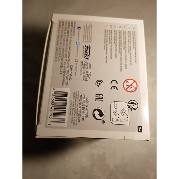 Mini Puft GLOW in the DARK Target Exclusive

#936 - Picture 5 of 6